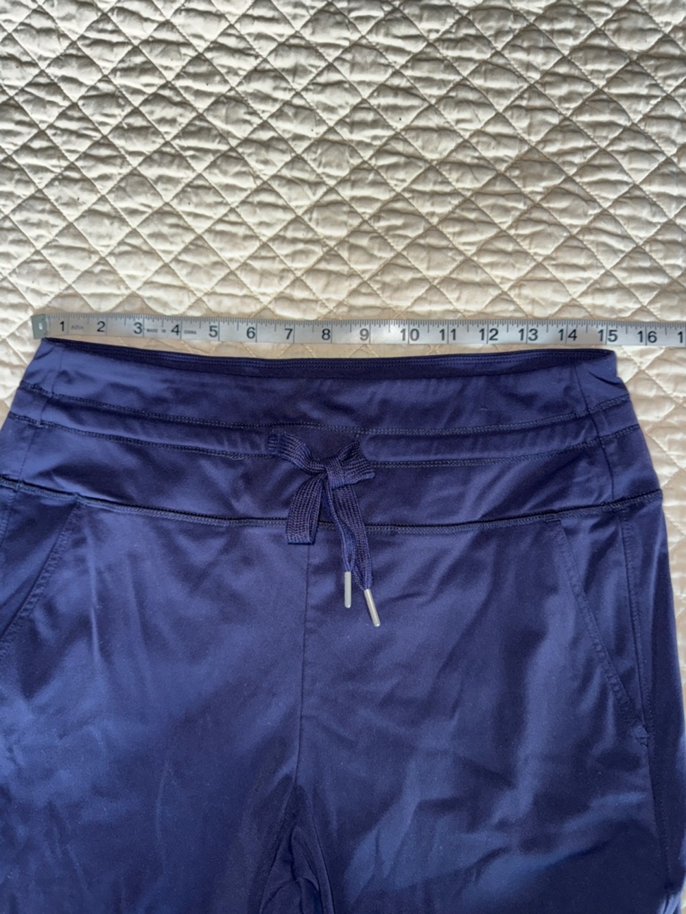 HALARA Navy High-Rise Performance Leggings Large - Picture 3 of 4